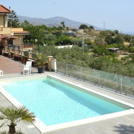 Villa Gemma Di Mare Santa Teresa Di Riva Exterior foto